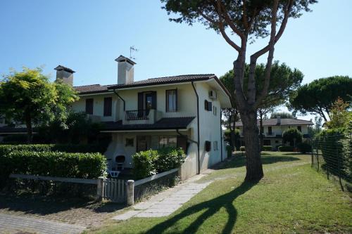 Porto Santa Margherita Villa | Relax in our charming villa with private garden