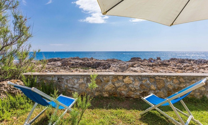 Castiglioncello Apartment | Lovely apartment for 5 guests with patio and parking