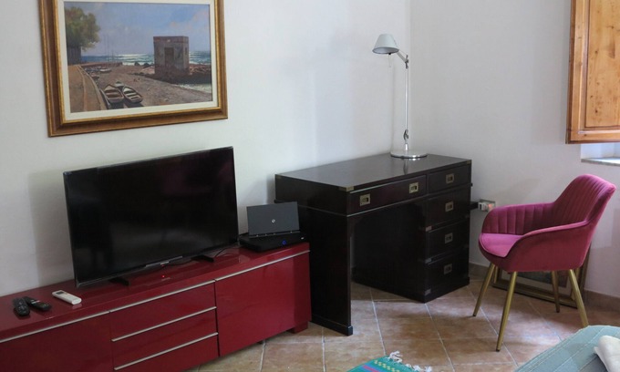Castiglioncello Apartment | A garden on the bay