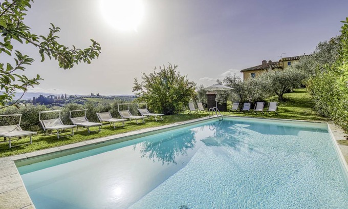 San Casciano in Val di Pesa House | 500 m² House ∙ 9 bedrooms ∙ 18 guests