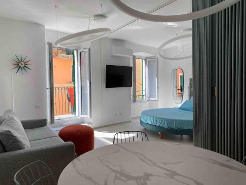 Riomaggiore Apartment | Italove Riomaggiore Lux Exclusive Apt with balcony