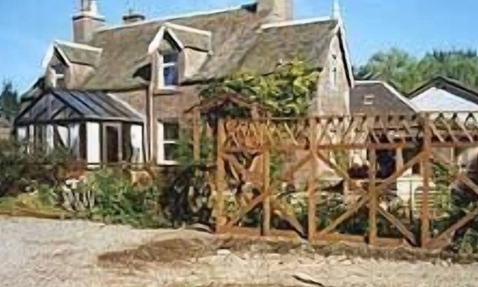Crieff Cottage | Ivy Cottage - Self-Catering Cottage In Crieff, Perthshire - Weekly Discount!