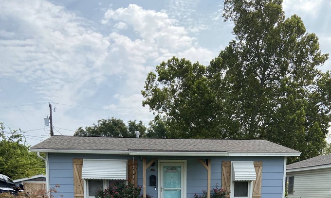 Eufaula House | J street Farm and beach house