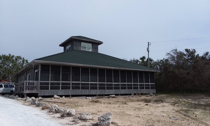 Port St. Joe House | Jack's Gulls. sleeps 10! water front and rear.
