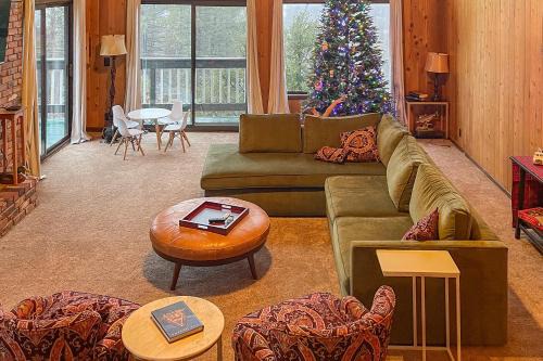 Lake Arrowhead House | Jackalope Lodge