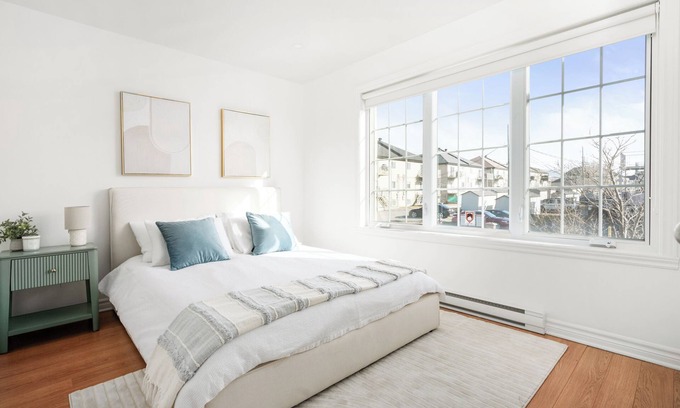 Laval Condo | Jacque Retreat