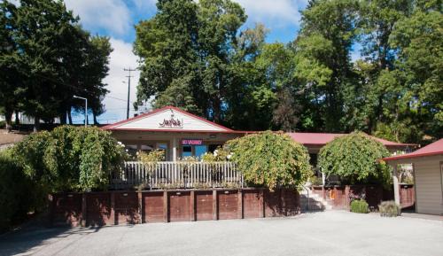 Lawrence Hotel | Jafa's Motels