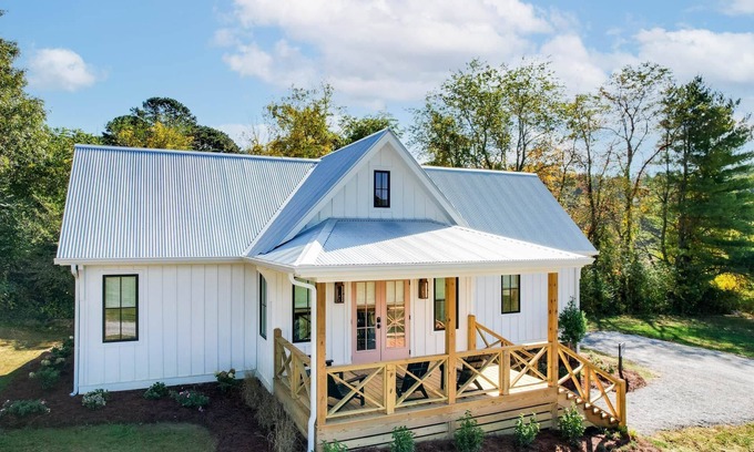 Dillard Cottage | Jane Cottage at Julep Farms