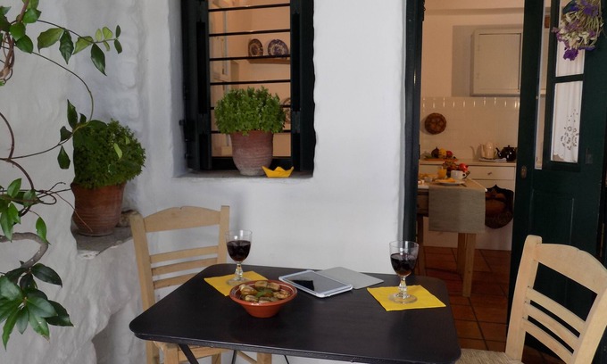 Skiros House | Jasmine House in the heart of Chora of Skyros, can accommodate 3 to 4 people