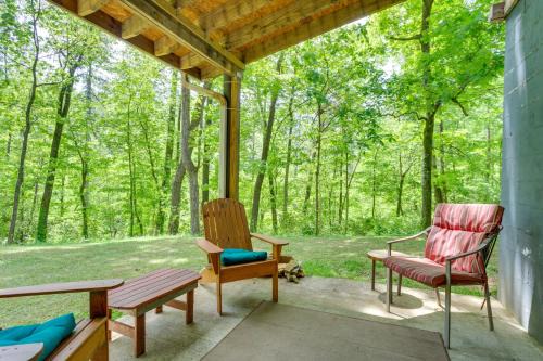 Jasper Apartment | Jasper Apartment with Patio and Creek Access