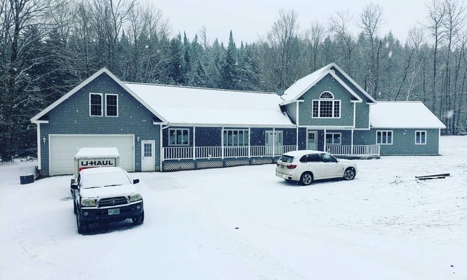 Jay House | Jay River Front Three Bedroom. 2 miles to Jay Peak