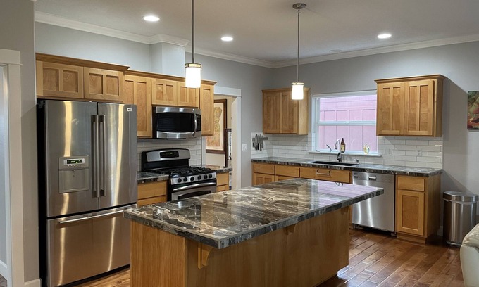 Old Farm District House | Jayhawk Getaway