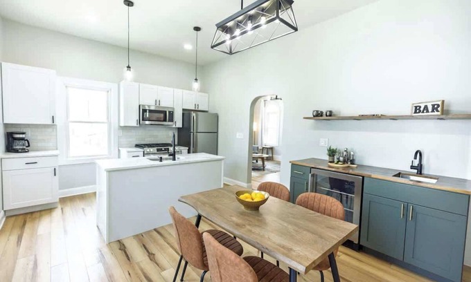 Federal Hill Apartment | Jennifer's Comfy & Stylish Broadway Escape