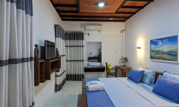 Ekala Bed & Breakfast | Jennifers Villa, Make your soul full in Love and Peace in Negombo AC,Wifi,Beach