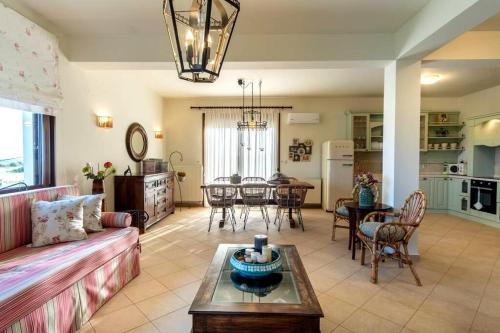 Alexandroupoli House | Jeremy's Villa