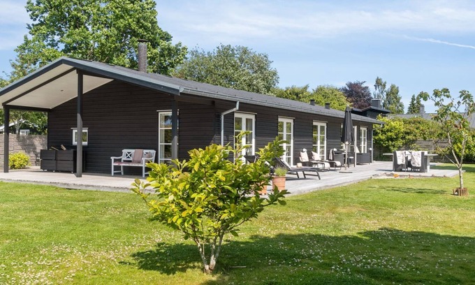 Hornbaek House | "Jerrik" - 1.2km from the sea by Interhome