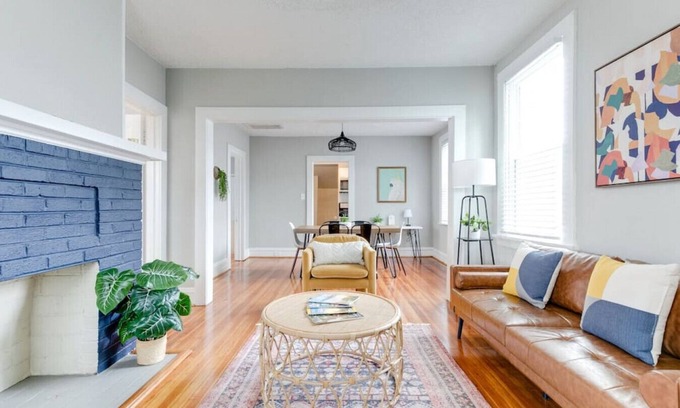 Mosby House | Jeter, 3328 Jeter Avenue