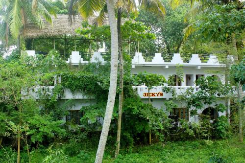 Varkala House | Jickys Nest