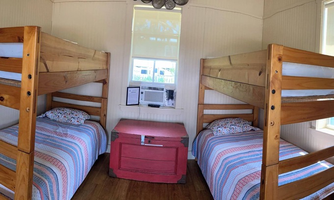 Braden River Cabin | Jiggs Landing, Cabin 3 - Reservoir View Bunk House