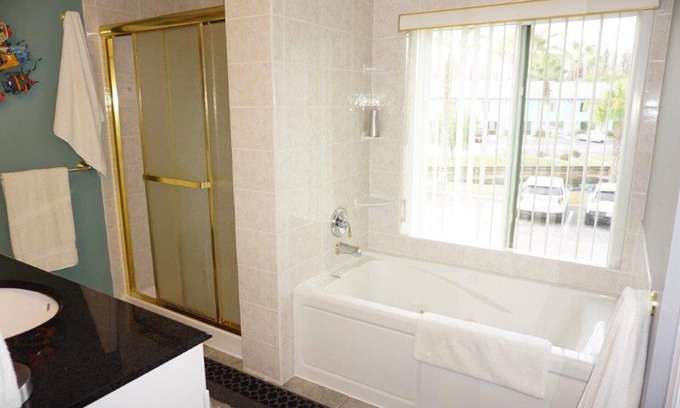 Paradise Lakes Condo | Jim Miller's R-5 with Office space