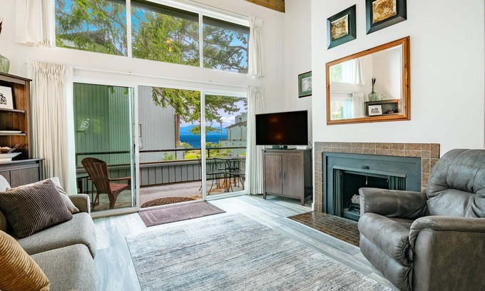 Birch Bay Condo | JL 202: Lovely water view, sleeps 4