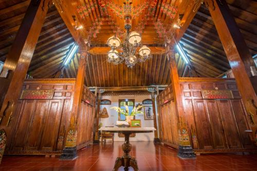 Sinduharjo Villa | joglo Yudhistira