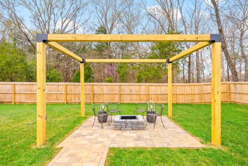 Clarksville House | John's Place (1365 Isaiah Drive)