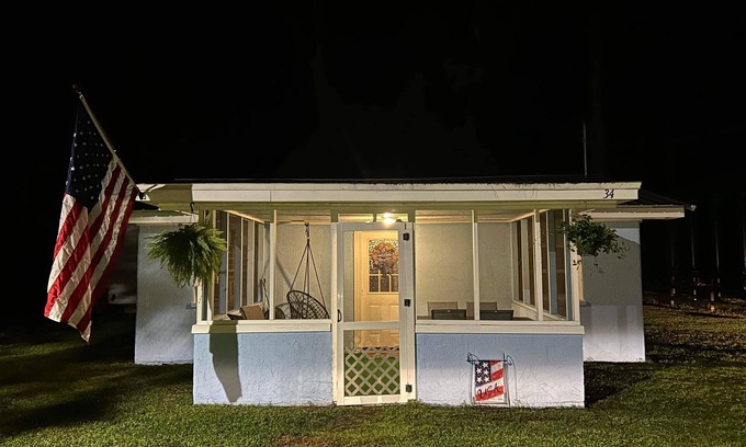 Panacea Cabin | Johnny’s Fishing Cabinn