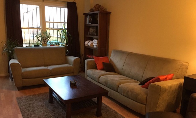 Downtown Baltimore House | Johns Hopkins Medical Campus w/Parking
