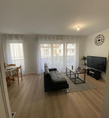 Bobigny Apartment | Joli appartement F2 Bobigny Métro proche Paris
