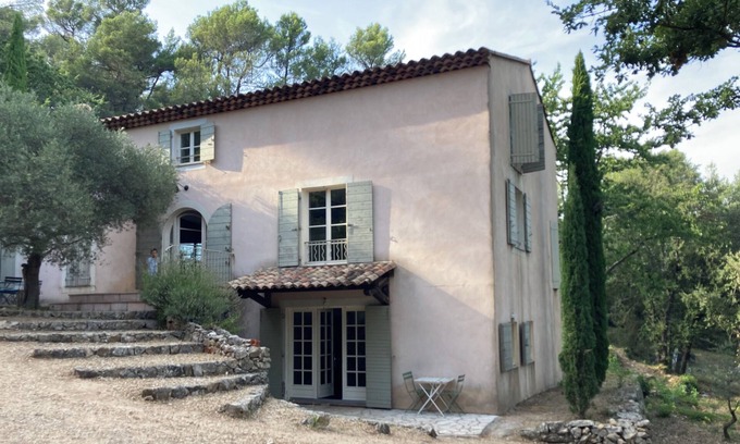 Signes Other | Joli mas Provençal Entre mer et Campagne, Oliviers et Romarin