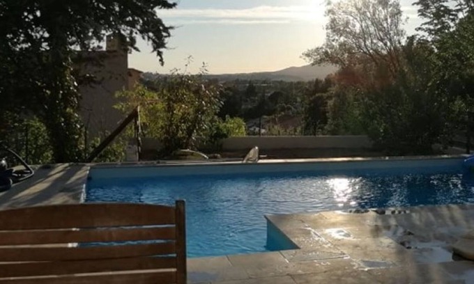 Gemenos Apartment | Joli T1 au Calme, Entre Collines et Littoral; Idéal Pour Explorer la Région!