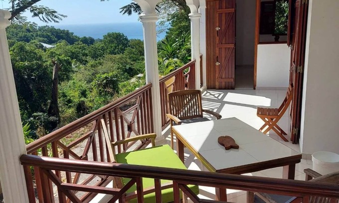 Pointe-Noire Villa | Jolie Maison Créole Vue Mer
