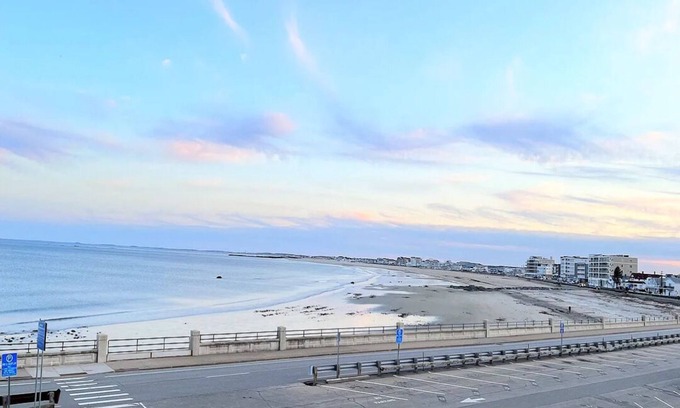 Hampton Condo | Jonathans Resort-Hampton Beach Suite!