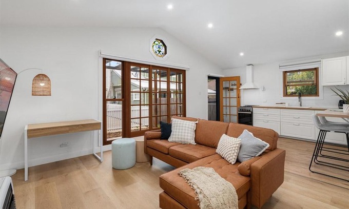 Bowral House | Jony's Cottage - Private, peaceful, close to town!