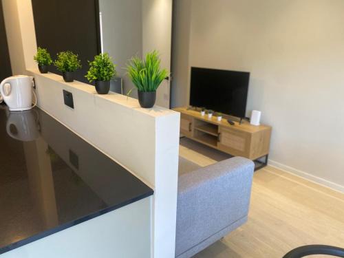 Moffat Apartment | Joyful Group - Deansgate 2BR Chic City Gardens Apartment