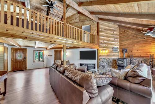Lead House | JR's Hideaway