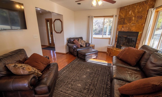 Julian House | Julian-Cuyamaca House- wrap around deck & views of Lake Cuyamaca!