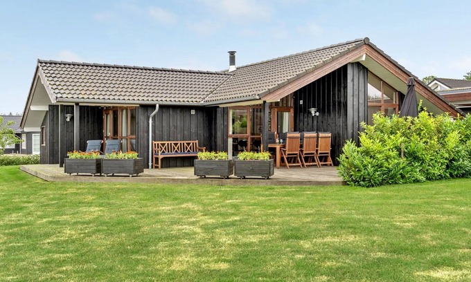 Nordborg House | "Juliana" - 400m from the sea by Interhome