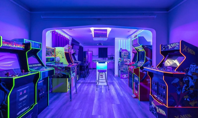 Visalia House | Jumbotron, Arcade, Themed Rooms, Theater