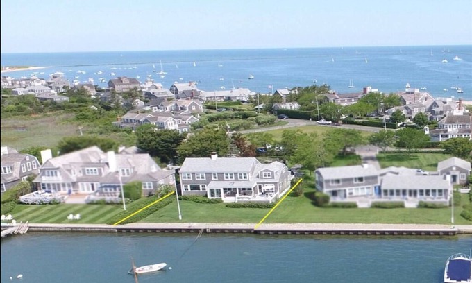 Brant Point Cottage | June on Nantucket Harbor, Easton St. 5 bedrooms