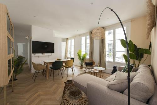 Bercy Apartment | Jungle Juice
