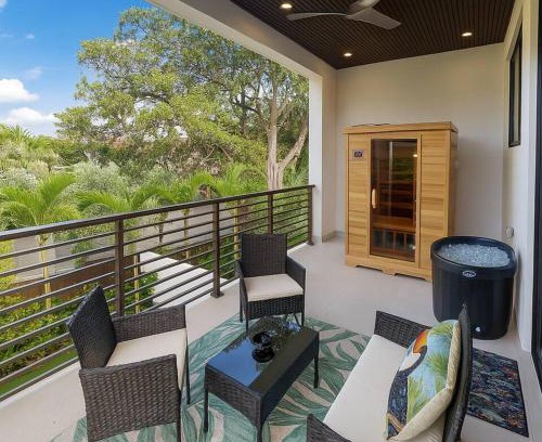 Harbordale House | Jungle Serene Lux Home with Pool Sauna Ice Bath