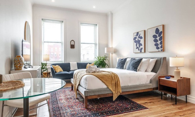 Stratford Apartment | Juno Lofts: The Botanists Studio