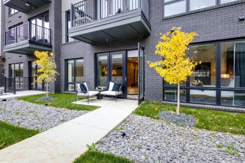West End House | Jupiter - Odyssey - Heart of Midtown