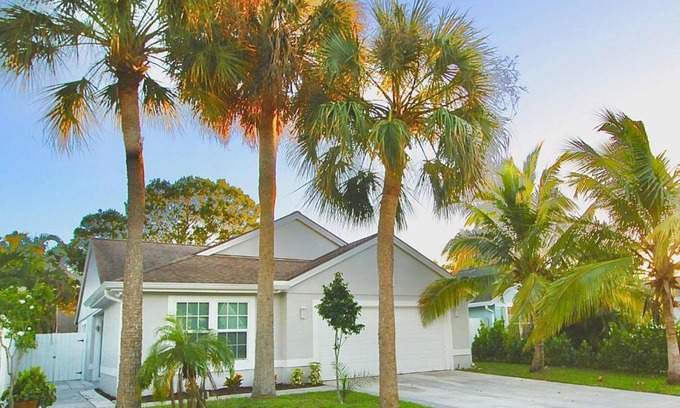 Jupiter House | Jupiter Sunshine