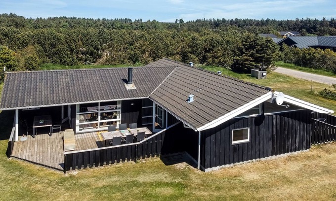 Lokken House | "Juris" - 950m from the sea by Interhome