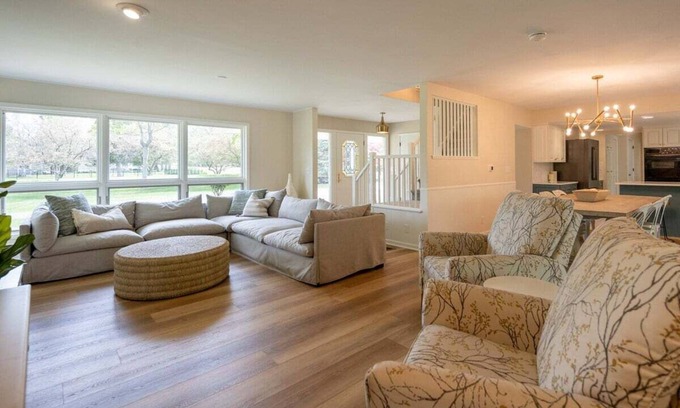 Saugatuck House | Just listed in Saugatuck near Oval beach