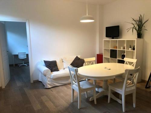 Citta Alta Apartment | Just women solo donne non accetiamo gli uomi