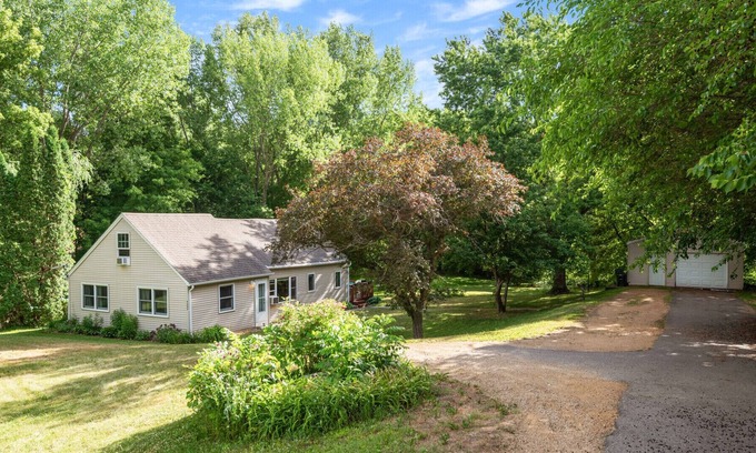 Eagan House | Just15 minutes from Mall of America, MSP Airport, & Downtown Saint Paul